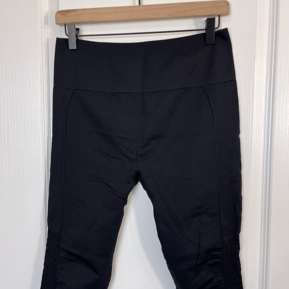 Fabletics Sync High-Waisted Perforated Black Large - Picture 4 of 10